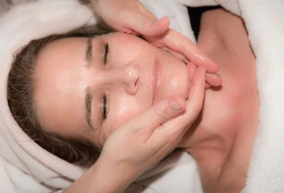 Massage-kobido-paris-naturopathe-Charlotte-olier